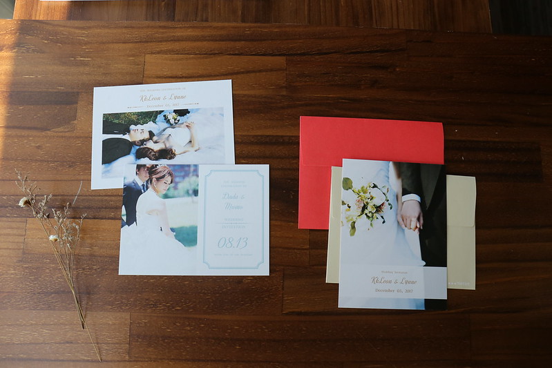 明信片喜帖提供三種顏色風格，不論直式、橫式照片皆可做。